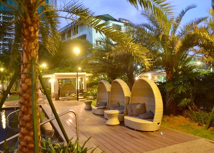 Den And Then - Sky Lounge Haven 5* Manila